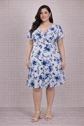 Vestido Floral Azul Plus Size Cruzado