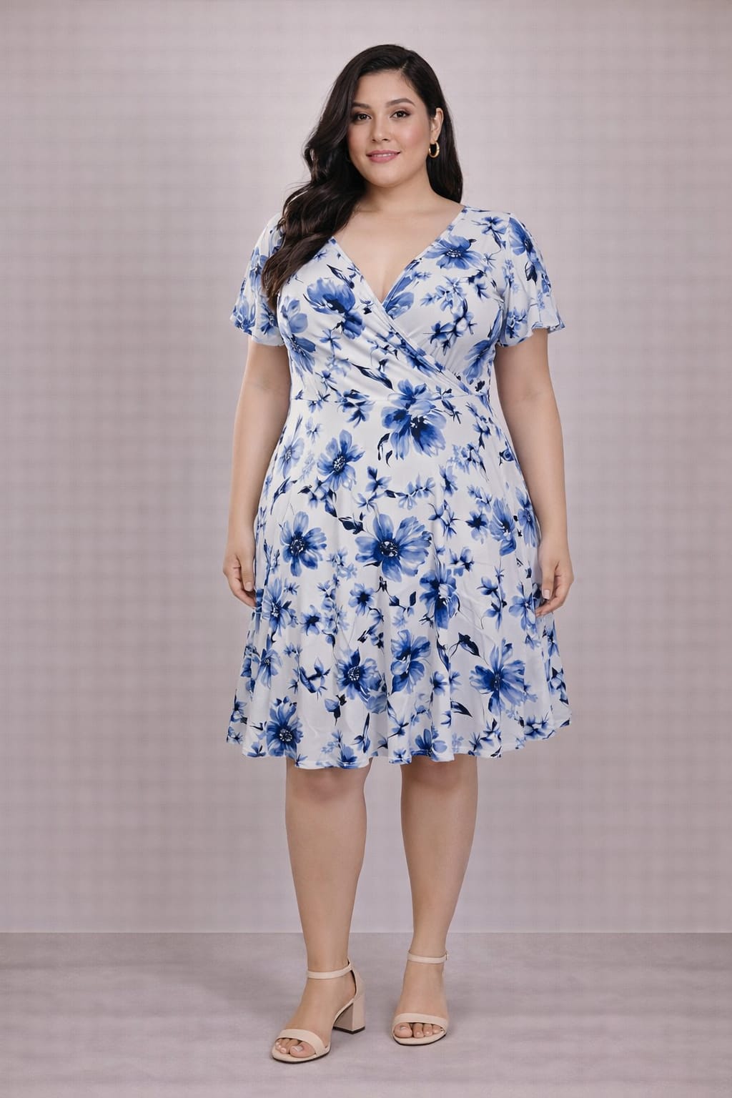 Vestido Floral Azul Plus Size Cruzado